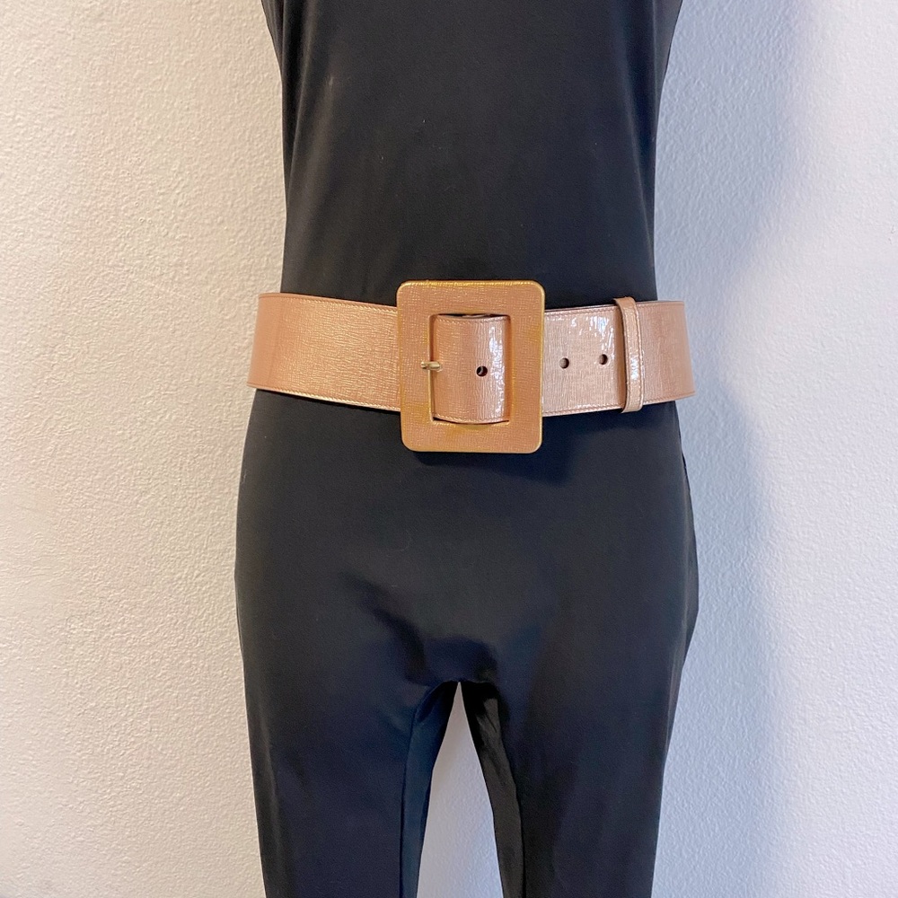AUTHENTIC Yves Saint Laurent oversized belt. - Picture 5 of 5